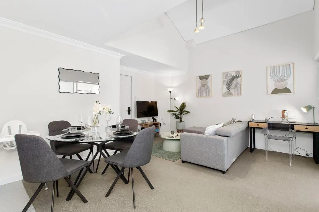 Chic City Living Retreat – 1 Bdrm In Perth’s Heart