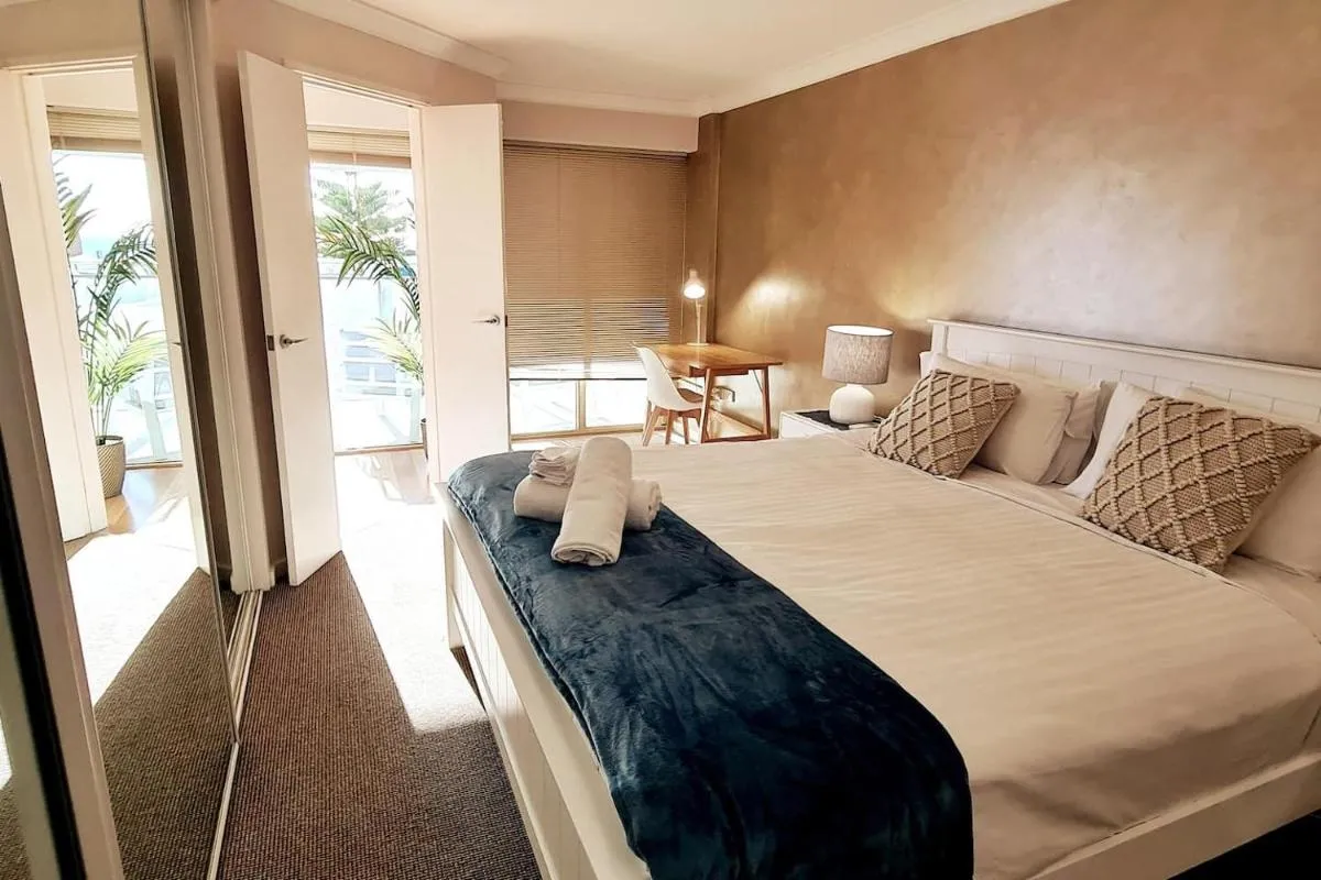 Clifton On Scarborough – Absolute Beachfront - 2