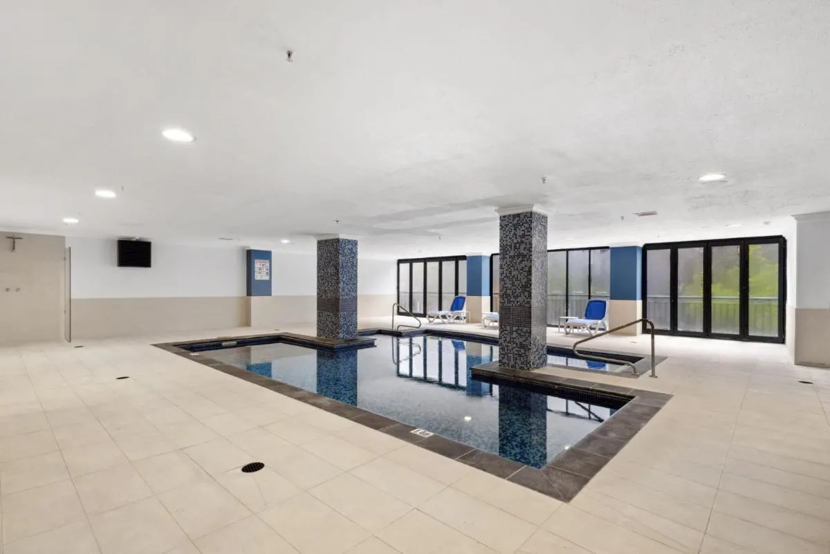 Cozy City Apartment with Stunning Views and Ameni - 3