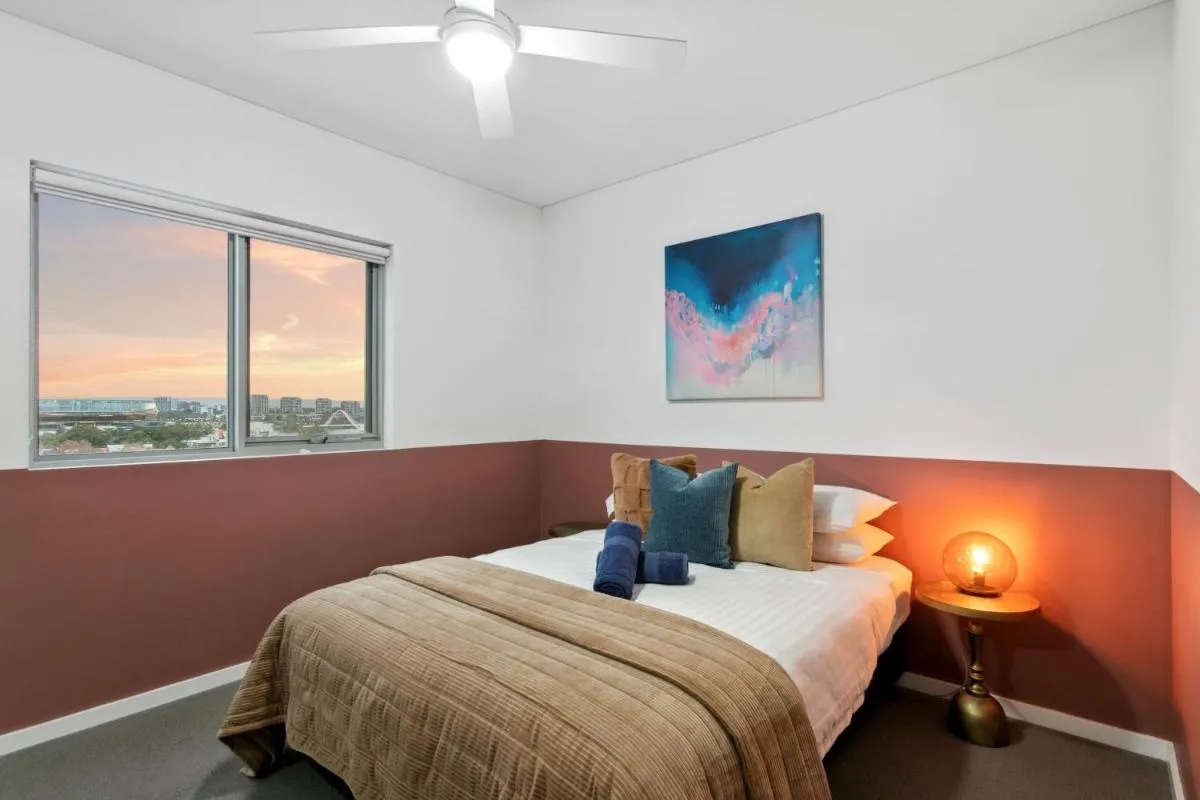 EAST34 – Skyline Haven East Perth - 2