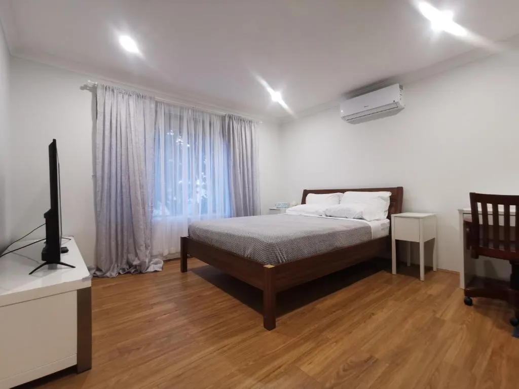 Entire House with 4 bedrooms Fully Air Conditioned