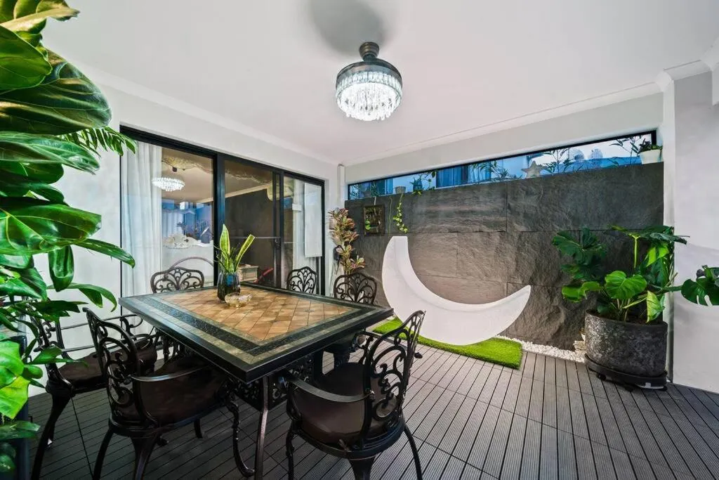 Equitice Winter Moonlight Villa