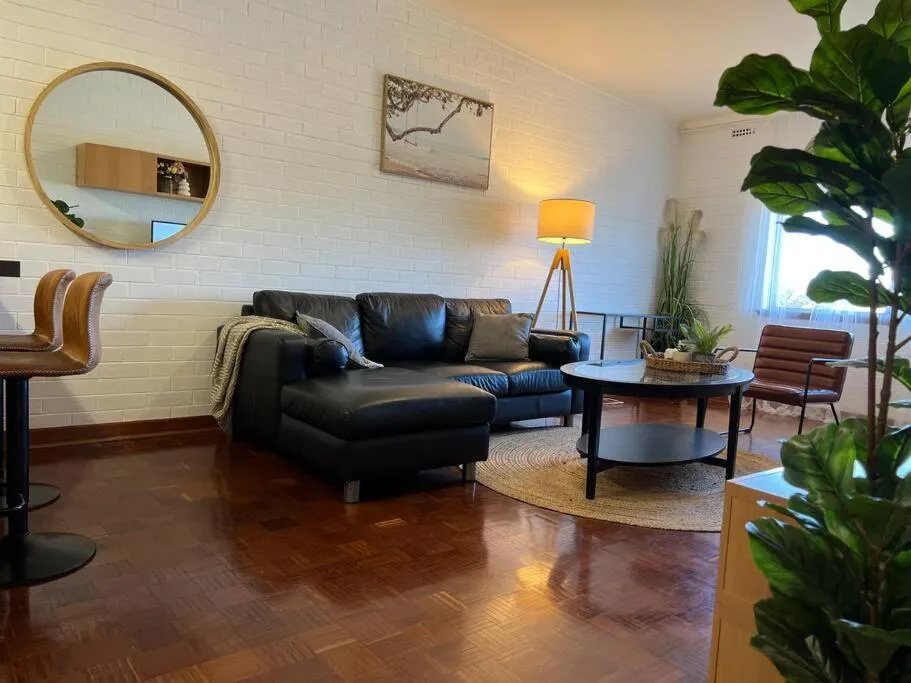 Humble & Cosy, in the Heart of East Vic Park