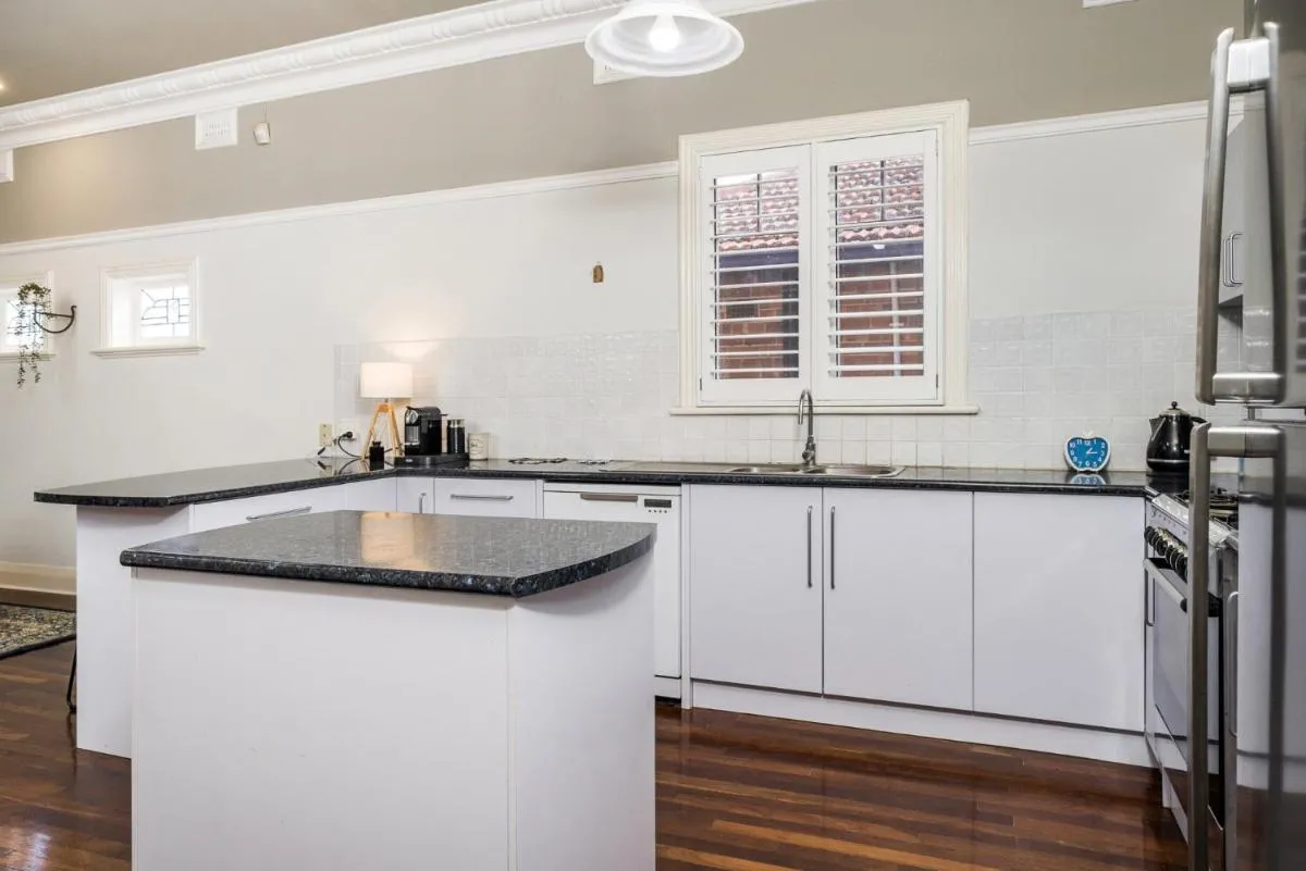 Incredible 3-Bed Renovated Home with Huge Garden - 3