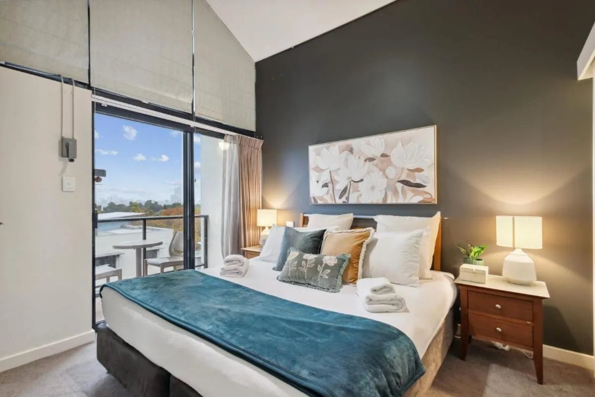 Luxurious City Apartment - 2