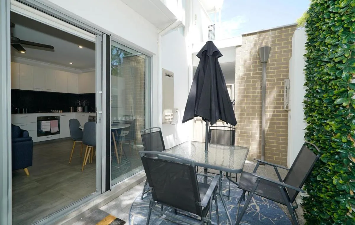 Perfect One Bed Home In Perth - 3