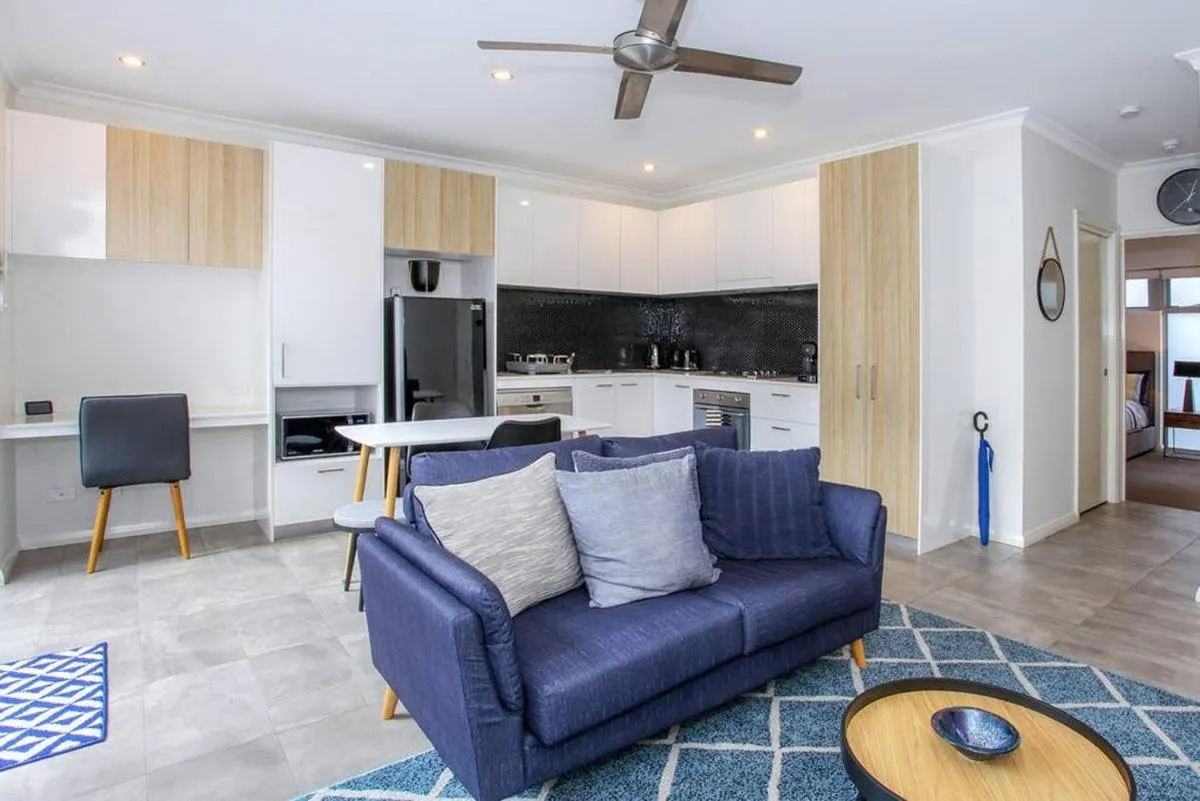 Perth- 9 Star Energy Light Bright Eco Home - 3