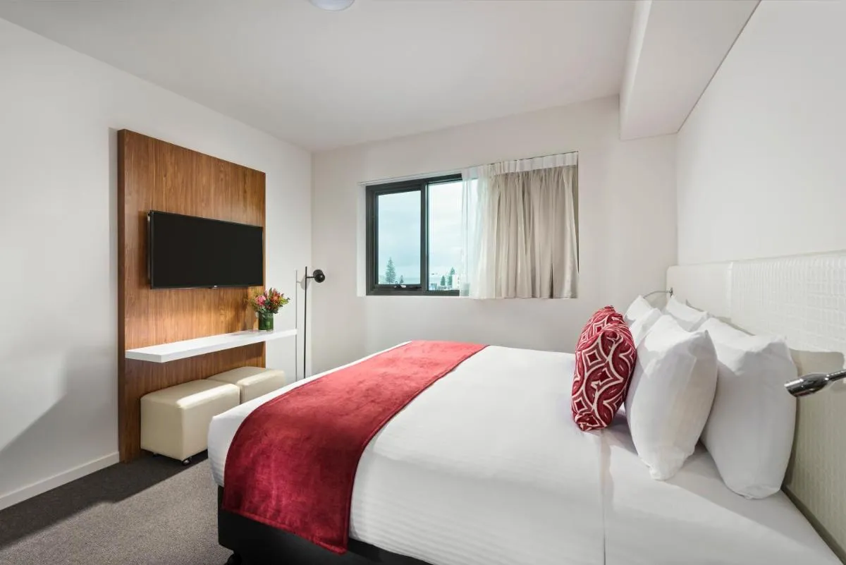 Ramada by Wyndham VetroBlu Scarborough Beach - 2