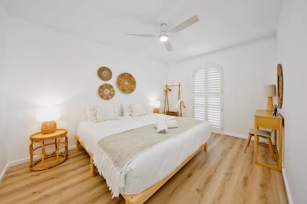 Sandy Toes – Coastal Retreat