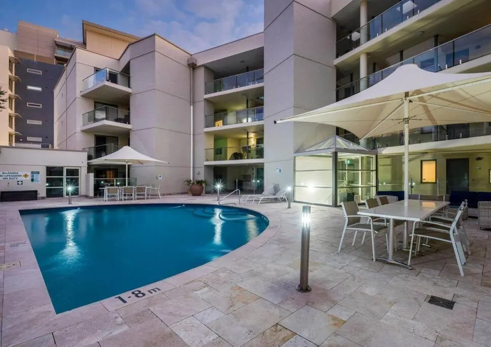 Scarborough Shores – Beachfront - 3