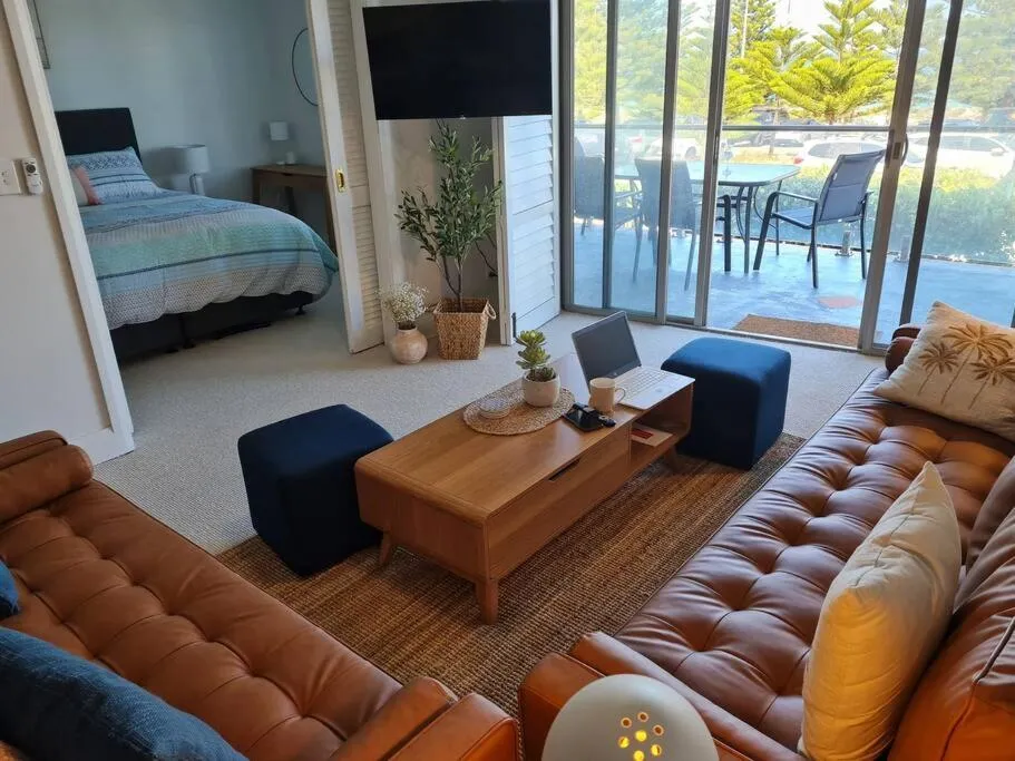 Scarborough Shores – Beachfront