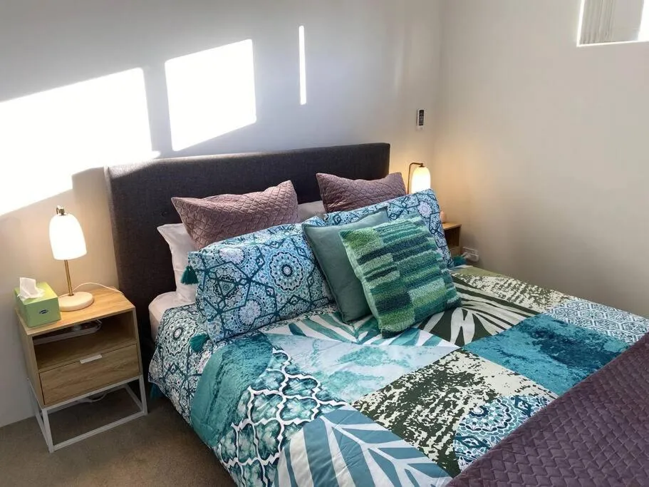 Smart Modern Close City/Airport WIFI/Park/Netflix - 2