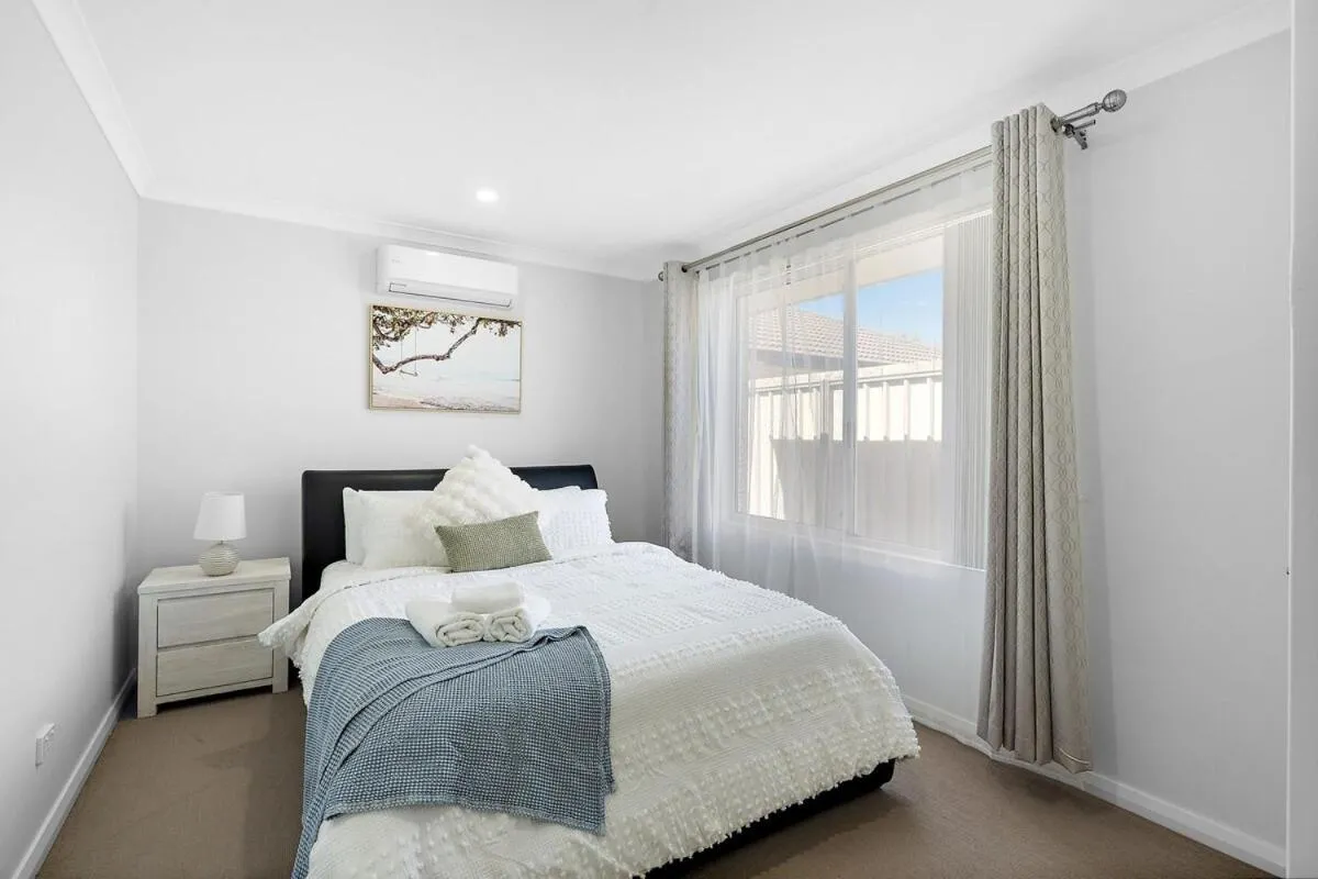Spacious 4 Bedroom house in Southern River - 2