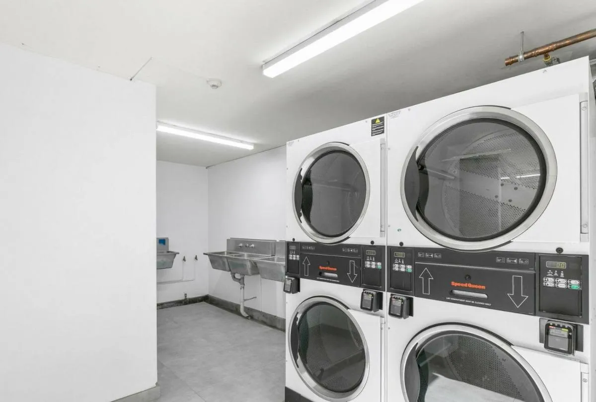 Studio Apartment in East Perth - 3