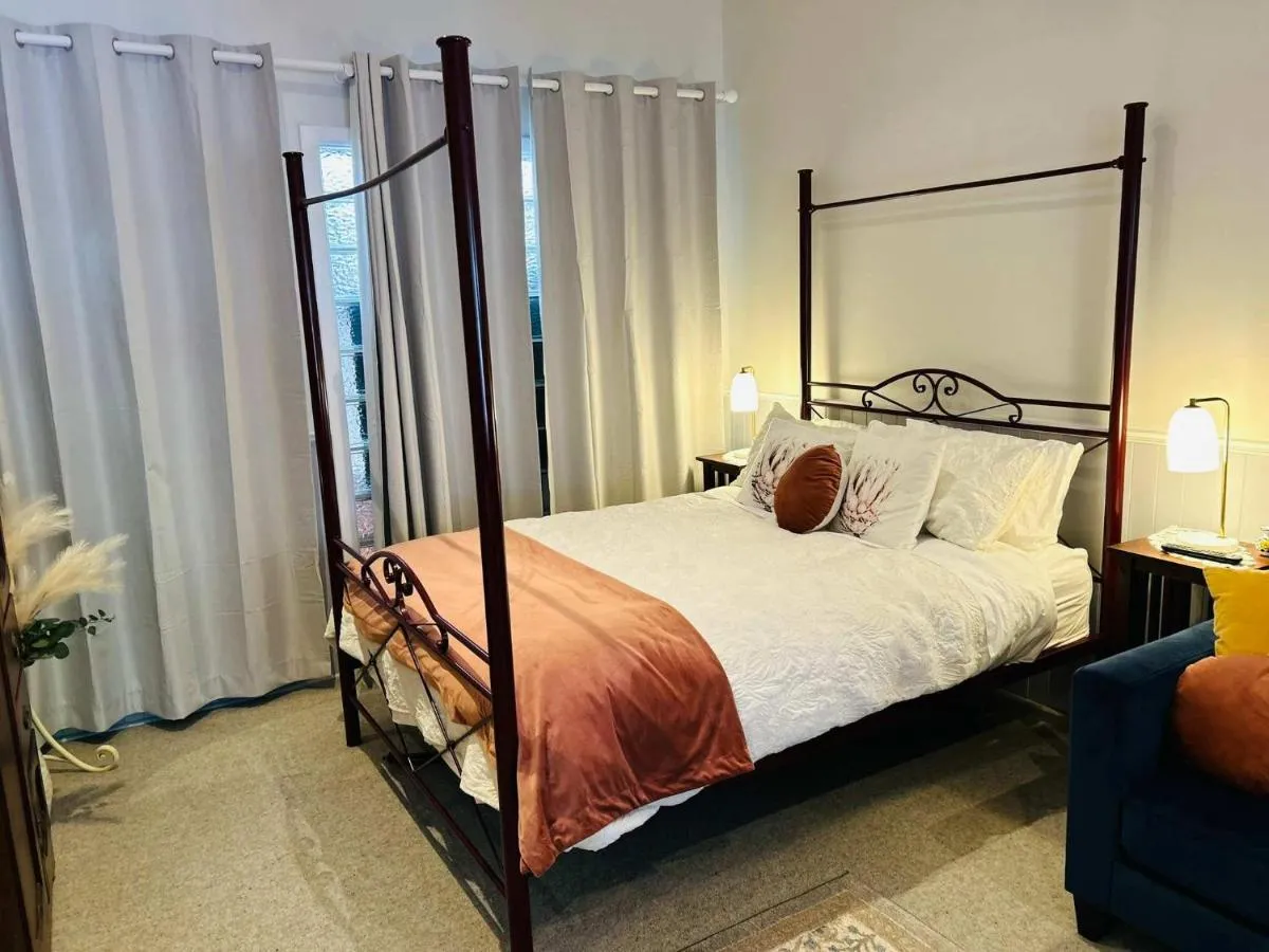 The Hideaway at Gooseberry Hill - 2