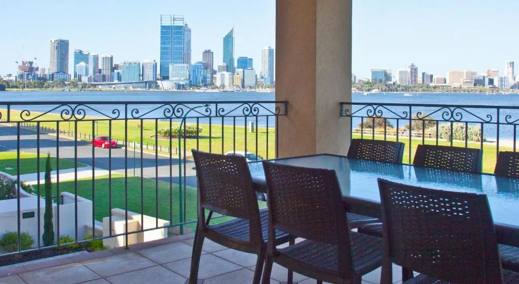 The Peninsula Riverside Serviced Apartments