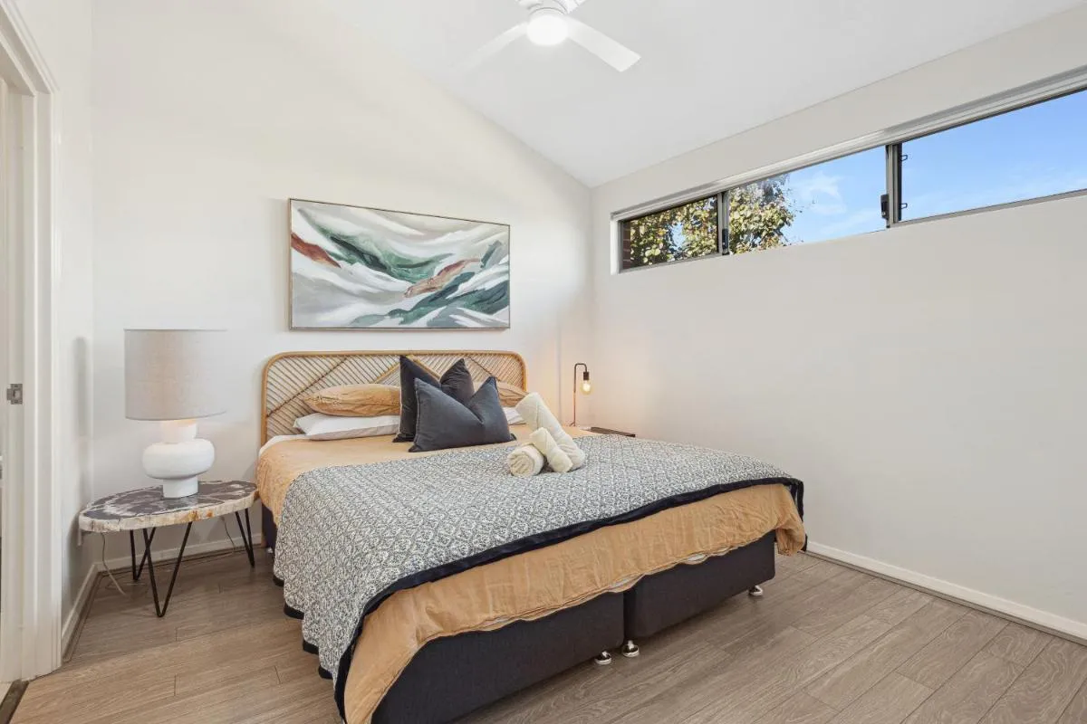 Tranquil Tree Views 2 Bedroom 2 Bathroom Apartment - 2