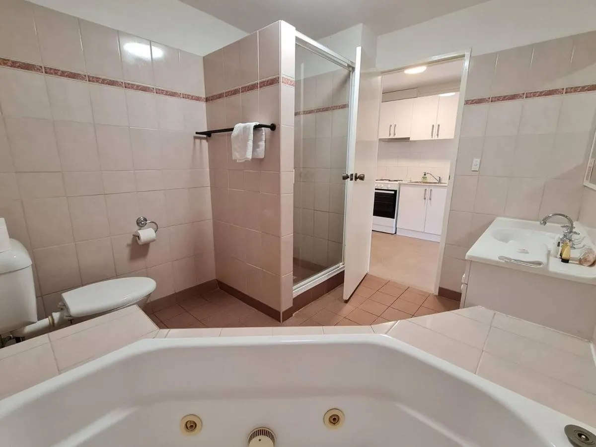 West Beach Lagoon 206 – Sleeps Three! Value!!! - 3