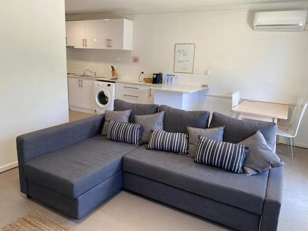 West Beach Lagoon 206 – Sleeps Three! Value!!!