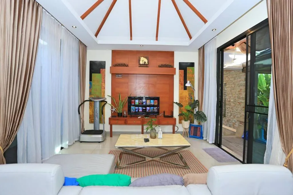 Image 1 of 3bedroom pool villa only 250m to the Rawai beach F10