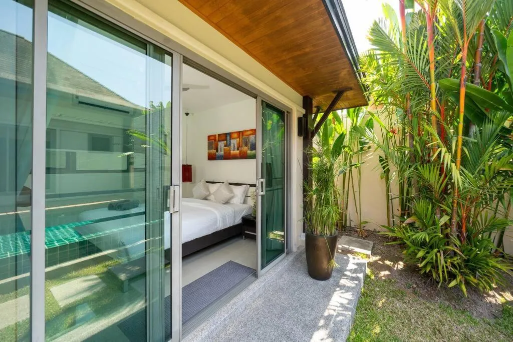 Image 1 of 3 bedrooms private villa with garden Rawai