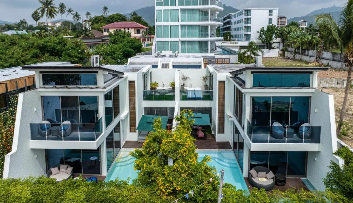 Image 1 of 【Beach Front】海景沙滩别墅，私人泳池，免费早餐，女佣每日清洁，生活方便交通便利 B