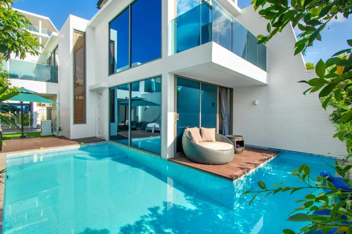 Image 4 of 【Beach Front】海景沙滩别墅，私人泳池，免费早餐，女佣每日清洁，生活方便交通便利 B