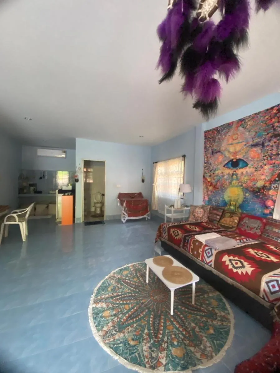 Image 2 of Bohemian apartment at Ya Nui beach