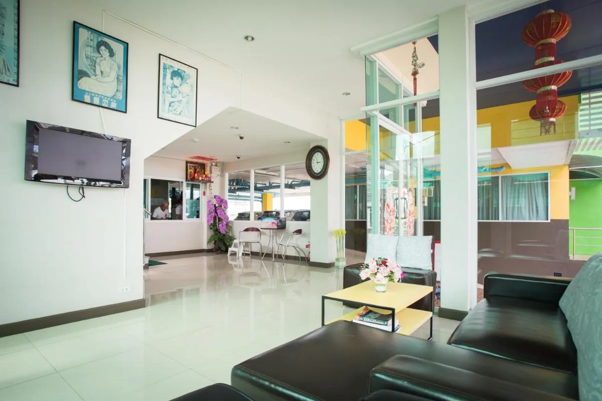 Image 4 of Central Residences