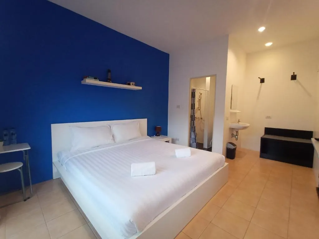 Image of Chino Town Gallery Alley – SHA Plus