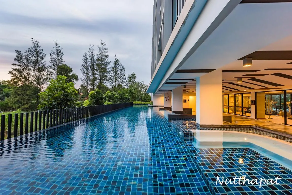 Image of Elegant room near beaches, shopping, restaurants