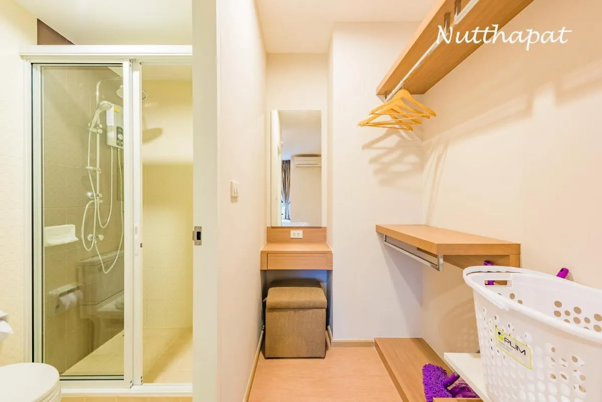 Image 2 of Elegant room near beaches, shopping, restaurants