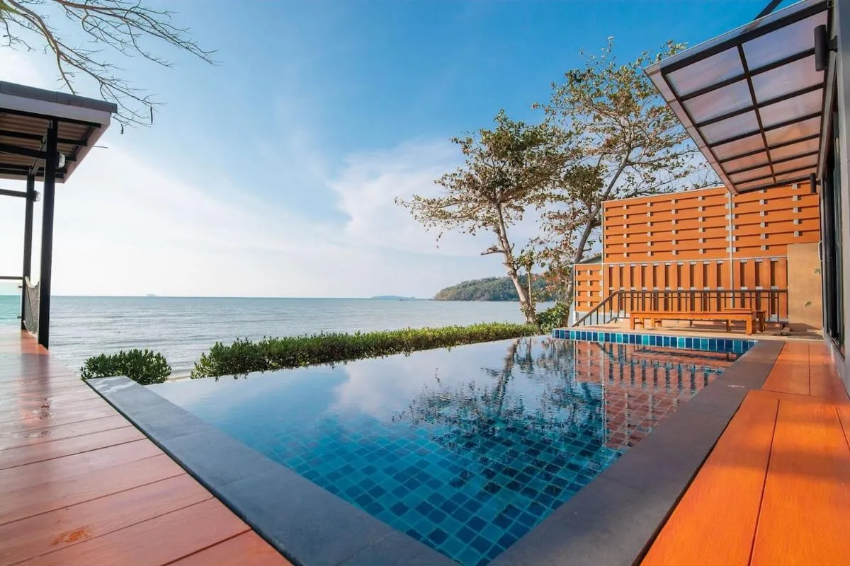Image 6 of Koh Sirey Beachfront Pool Villa