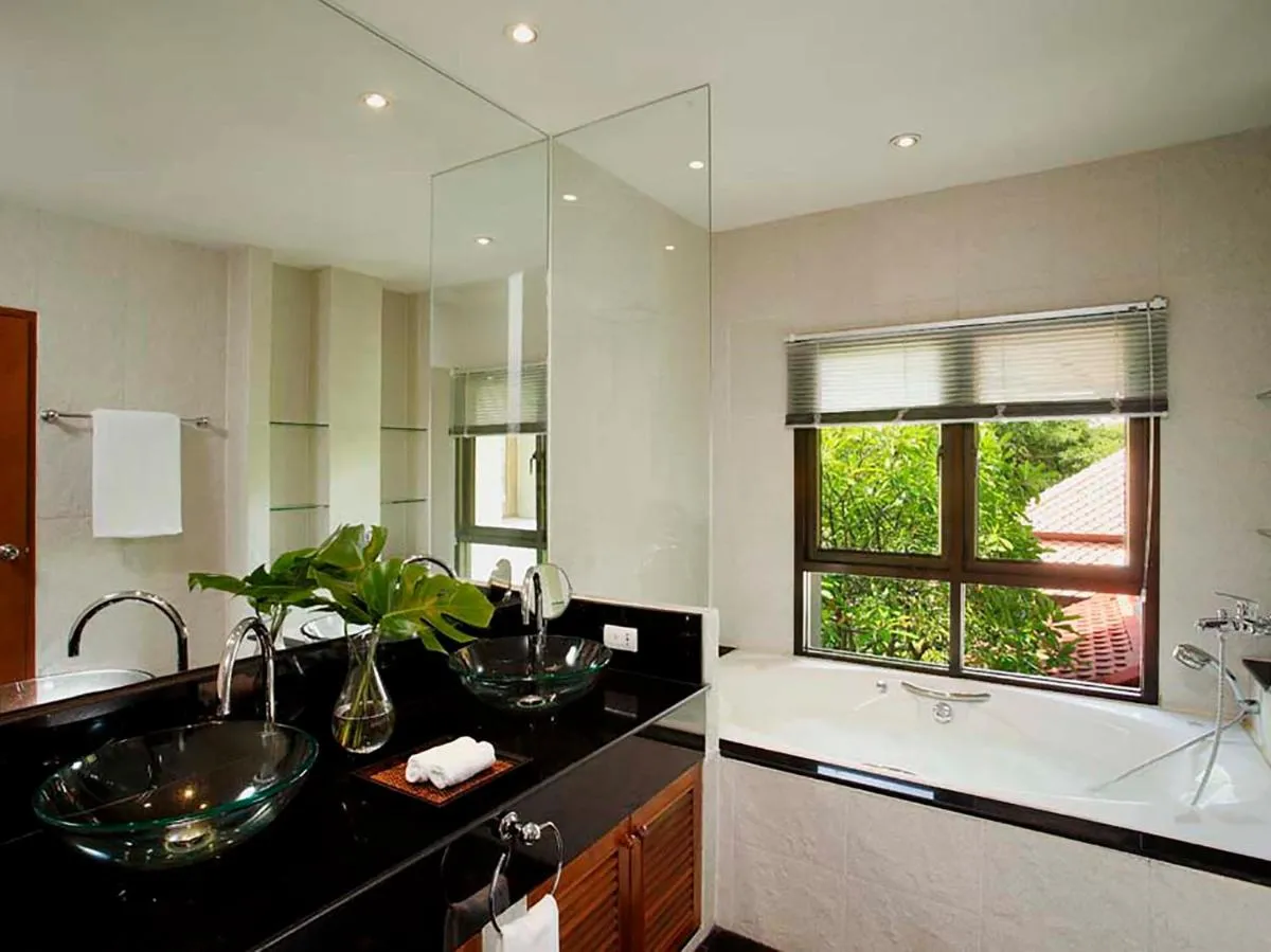 Image 2 of Laguna Waters