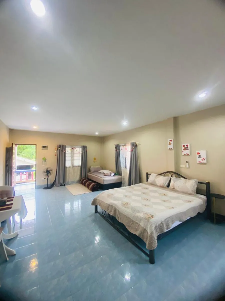 Image 3 of Rustic apartment at YaNui beach