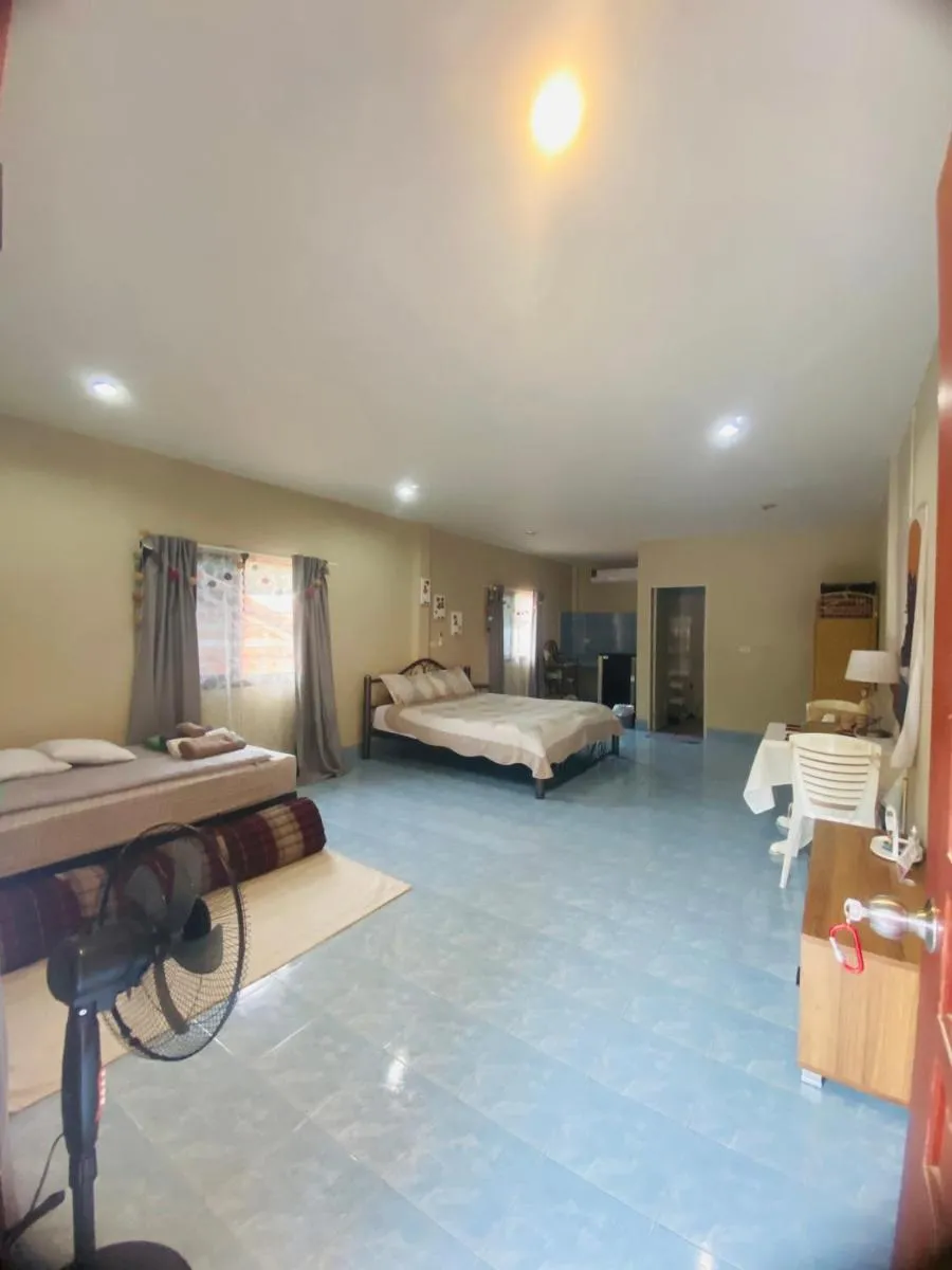 Image 4 of Rustic apartment at YaNui beach