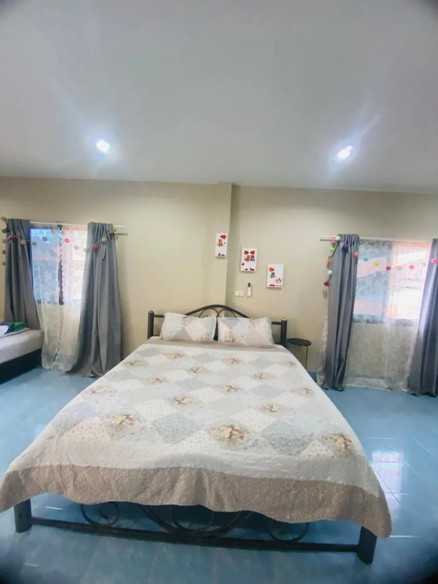 Image 5 of Rustic apartment at YaNui beach