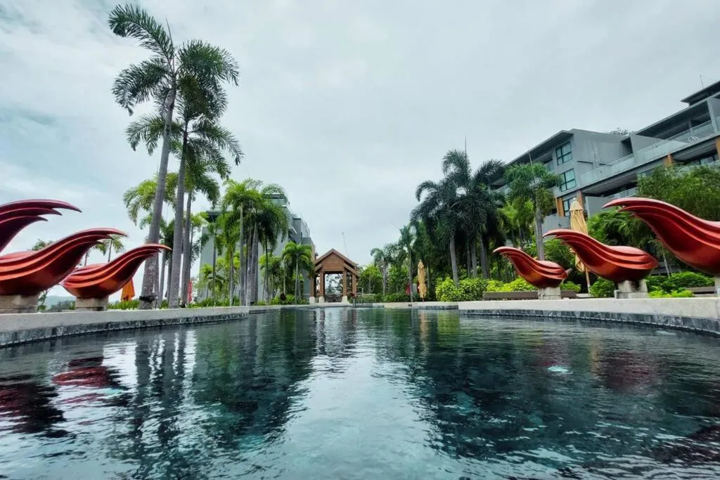 Image 3 of Seaview Condo In 5 Star Resort MG1