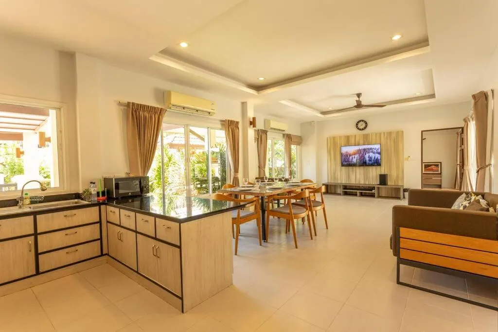 Image 5 of Sunny pool villa Rawai, close to amenities #v87