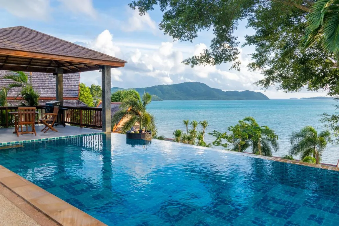 Image of 悬崖别墅 无边海景 直达海滩 五卧泰式独栋私人泳池别墅 超漂亮日出