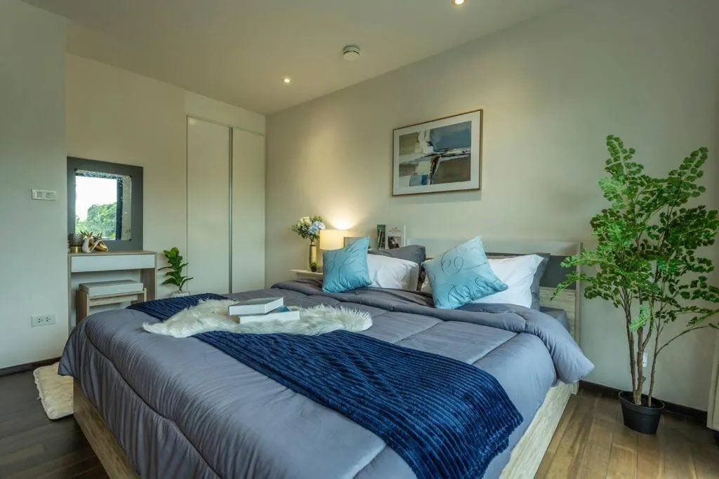 Image of 100M To Beach Nicest Apartment In The title c123