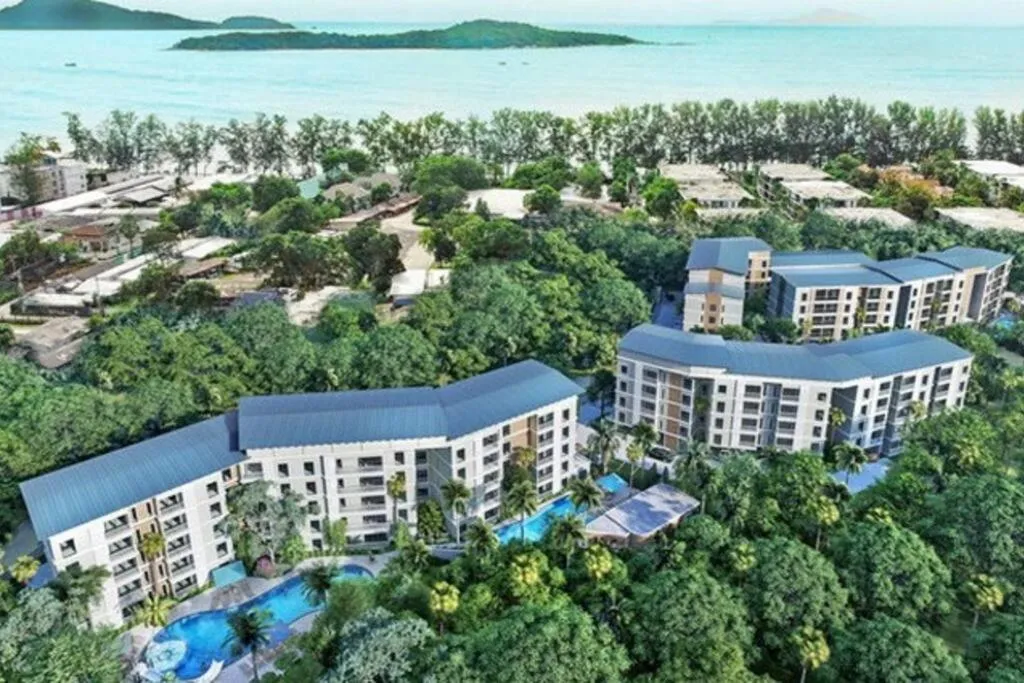 Image 4 of 100M To Beach Nicest Apartment In The title c123