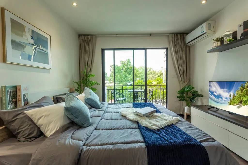 Image 5 of 100M To Beach Nicest Apartment In The title c123