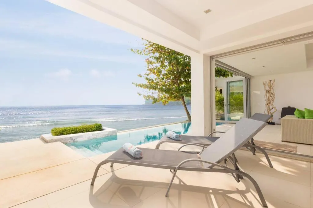 Image 2 of 19 – Beachfront Haven