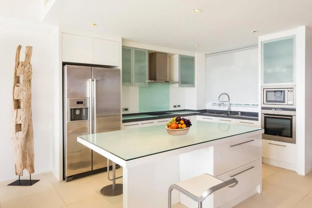 Image 6 of 19 – Beachfront Haven