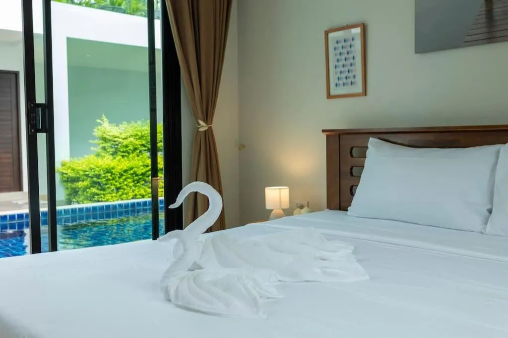 Image 4 of 2 Beds large pool night market Soi Namjai v122