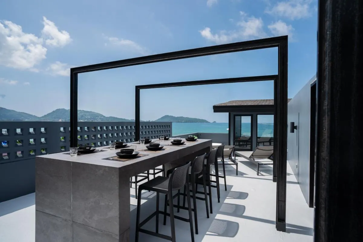 Image 4 of 3 Double U – Kalim Sea View