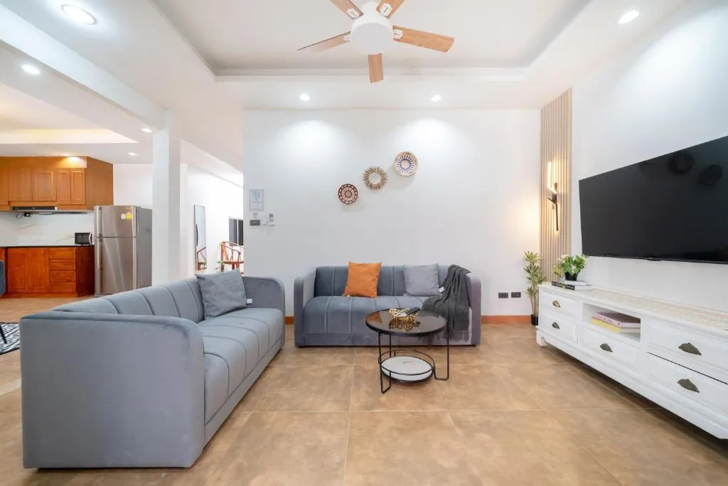 Image of 4BR Jazucci private home walk to Beach