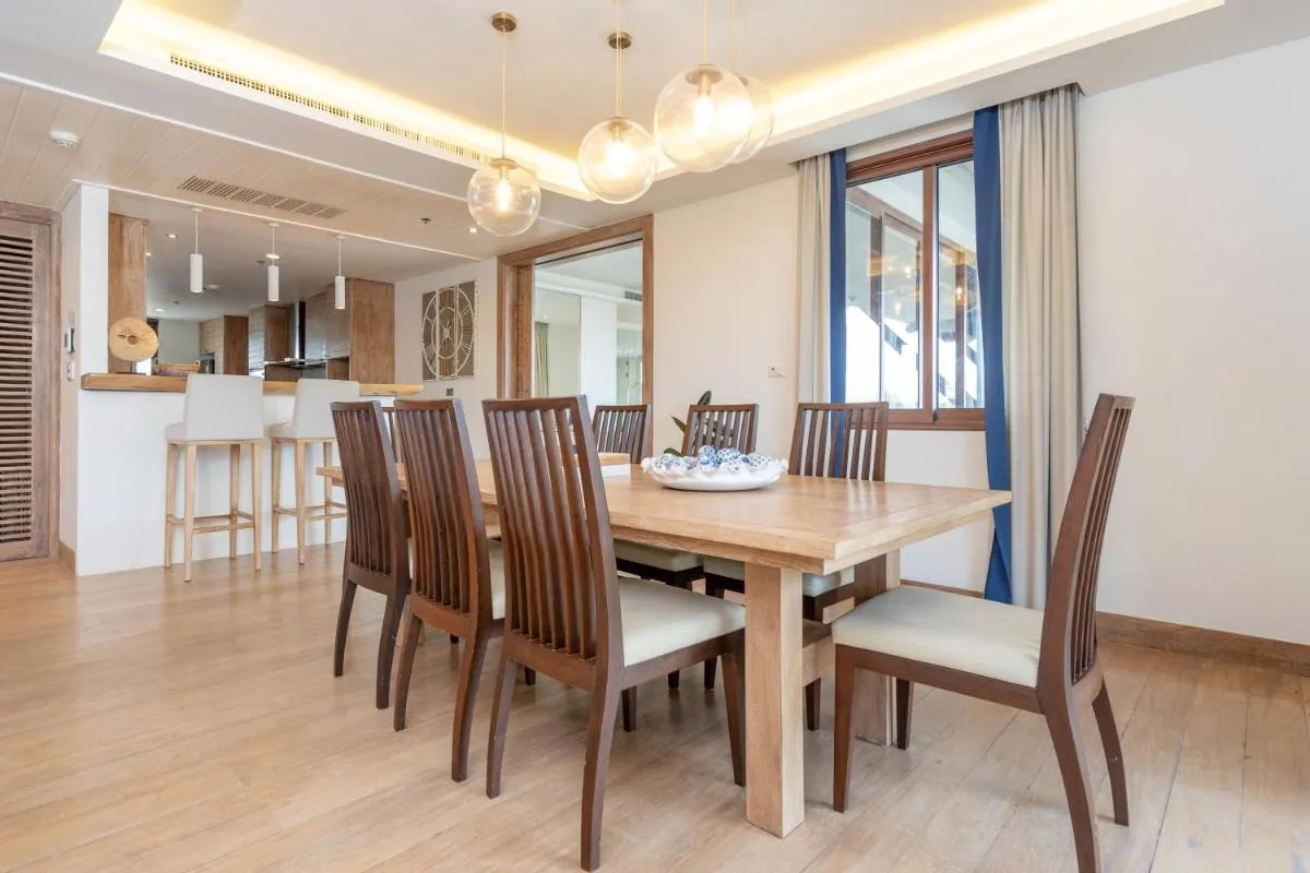 Image 4 of 4BR Penthouse Royal Marina: Private Rooftop Pool with 360° View