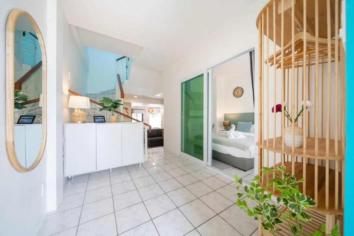 Image 6 of 5 mins walk Bangla,beach,3BR